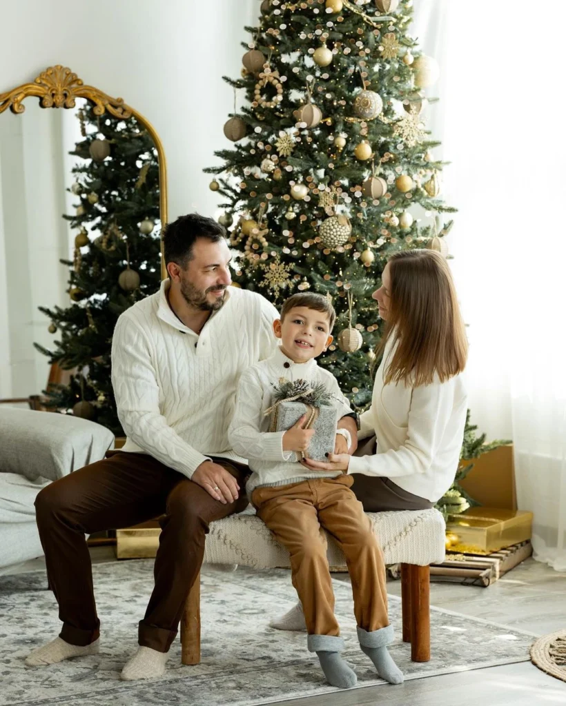 Christmas Photoshoot Ideas for Family