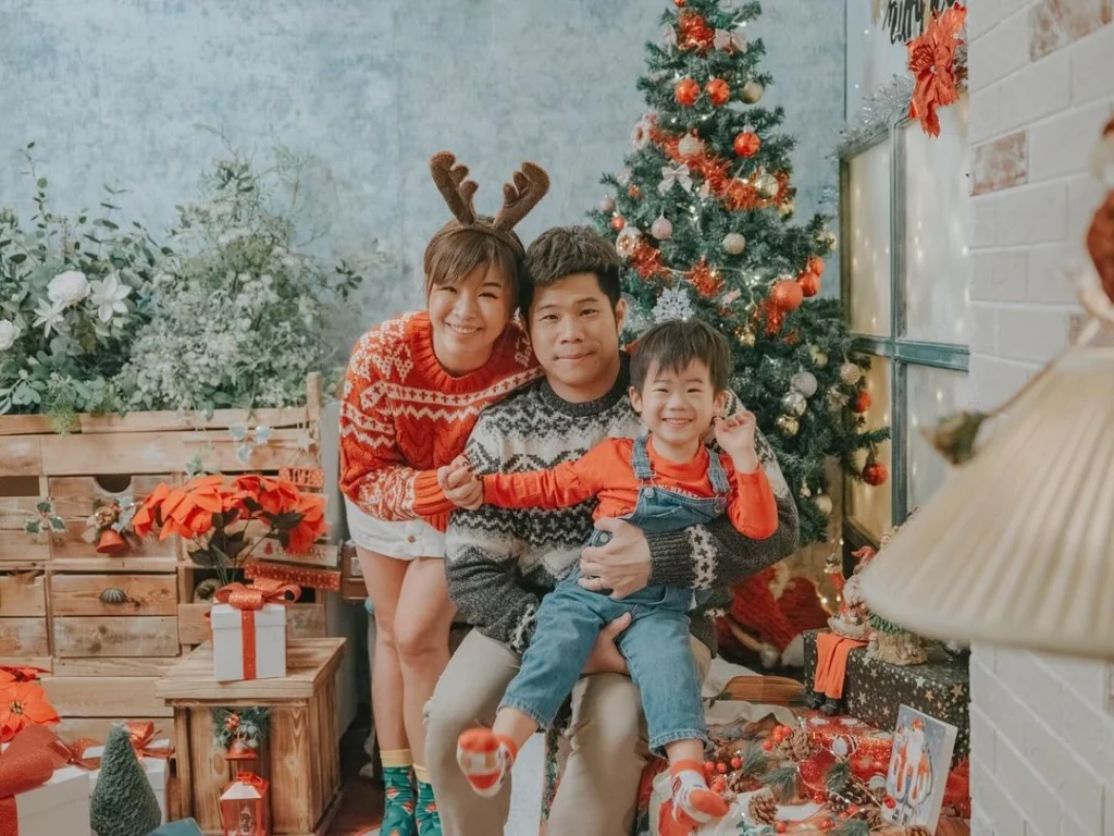 Christmas Photoshoot Ideas for Family